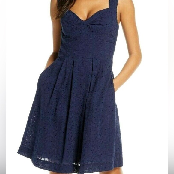 Cyndi Dress - Picture 1 of 2